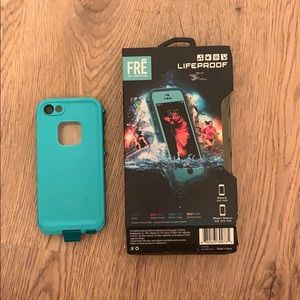 LIFEPROOF iPhone SE/5s case